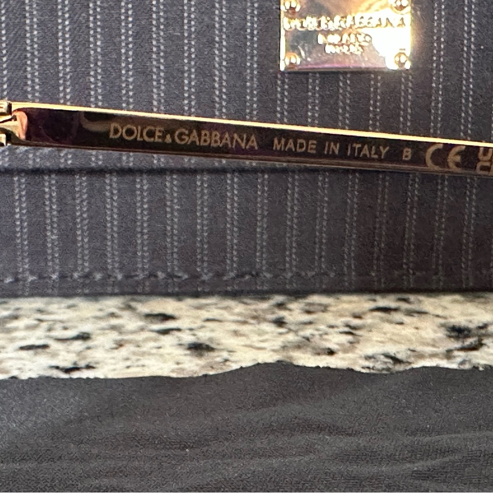 Dolce & Gabbana Oversized Sunglasses - Picture 3 of 4